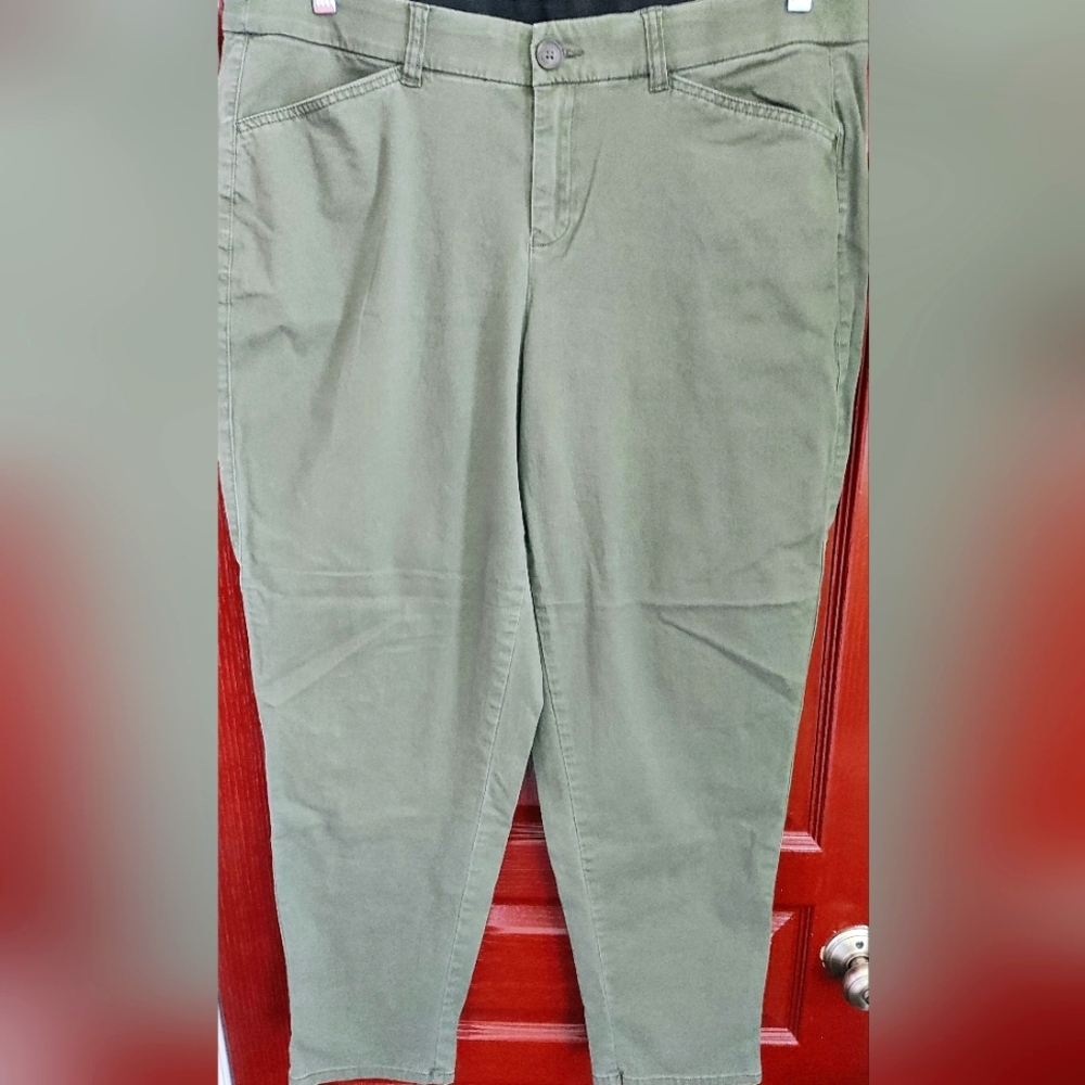 EUC Lane Bryant Straight Leg Pant, Size 16